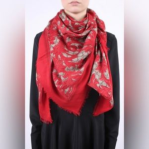 GUCCI scarf wrap wool red NWT. NEW